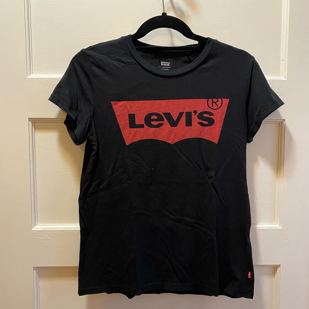 Levi’s Tshirt Sz. Small